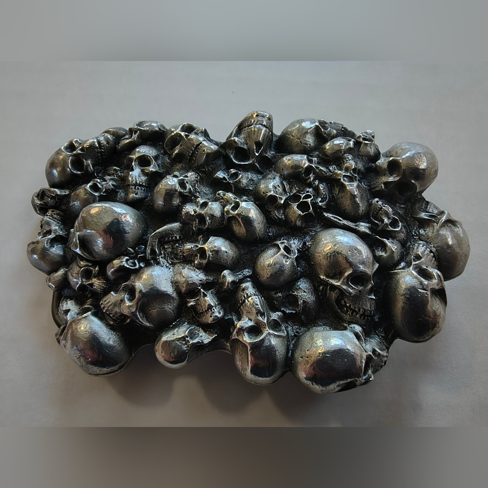 Clustered Skull Belt Buckle 💀